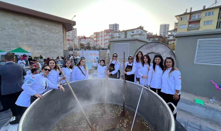 BUÜlü aşçı adayları Niğdeden ödülle döndü