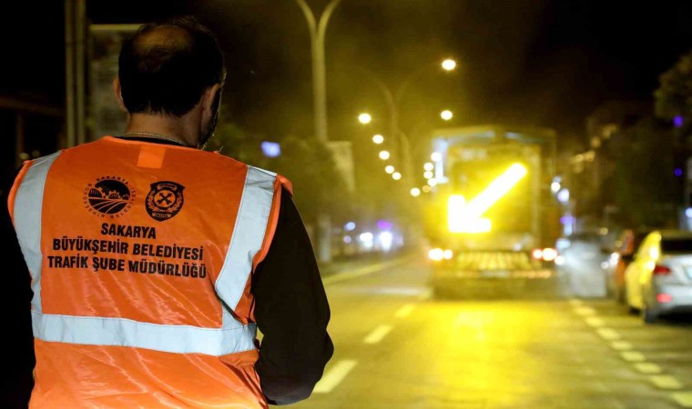 Büyükşehirden Bosna Caddesine estetik katan gece mesaisi