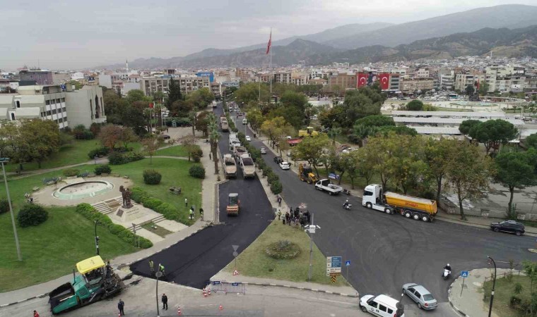 Büyükşehirden Salihliye sıcak asfalt