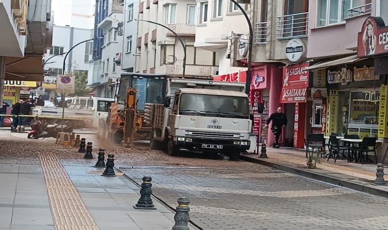 Çanakkalede delinen doğal gaz borusu panik yaşattı