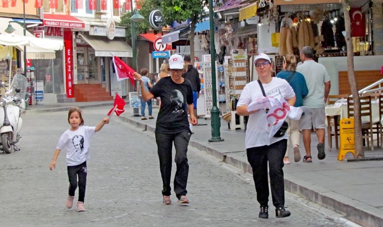 Çeşmede Cumhuriyet için koştular