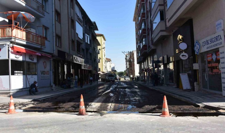 Çolak İbrahim Bey Caddesinde asfaltlama çalışması yapıldı