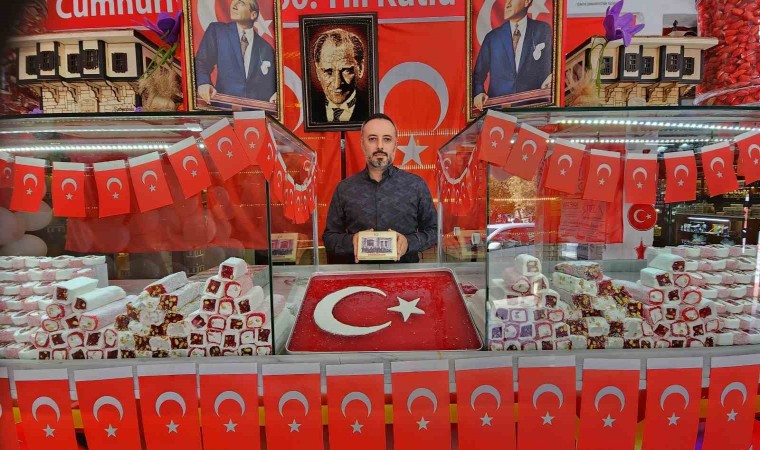 Cumhuriyetin 100. Yılına özel bin 923 kilo özel lokum ürettiler