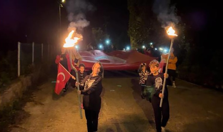 Cumhuriyetin 100. yılında Ardeşende yürüyüş yapıldı