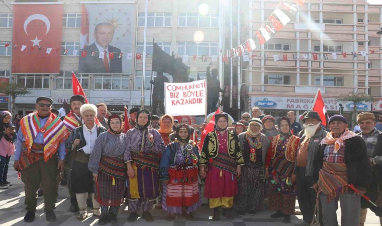 Cumhuriyetin 100üncü yılı Burdurda coşkuyla kutlandı