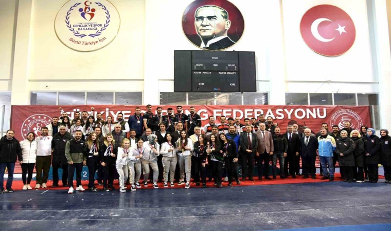 Curlingte şampiyonlar belli oldu