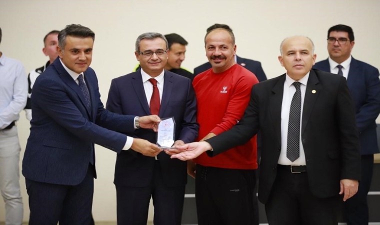 Denizlide okul sporları maratonu başladı