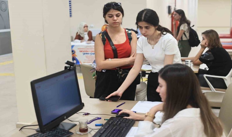 Denizlideki yurtlarda kayıt heyecanı yaşanıyor