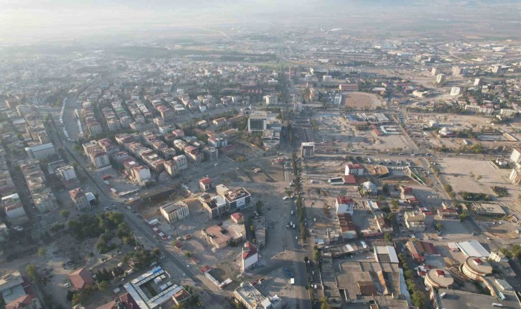 Deprem şehri Kahramanmaraş 8 ay sonra havadan görüntülendi