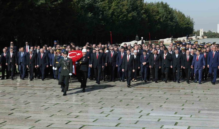 Devlet erkanı Atatürkün huzurunda