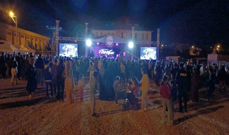 Diclede 2 gün süren bağ bozumu festivali konserlerle tamamlandı