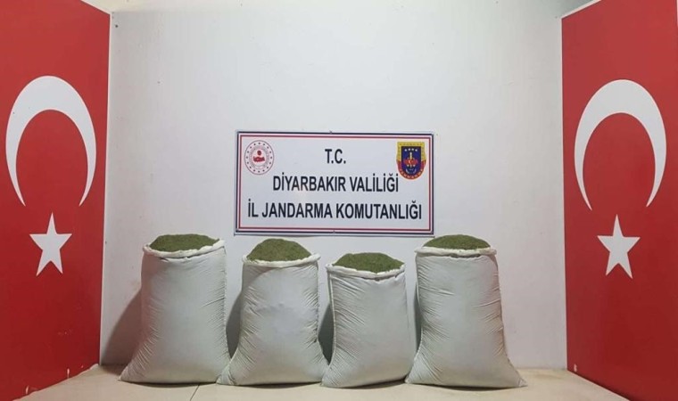 Diyarbakırda 240 kilo esrar ele geçirildi