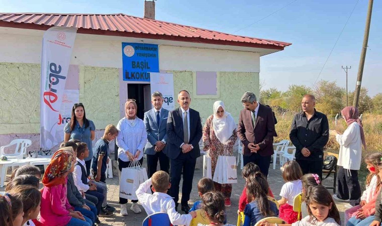 Diyarbakırda öğrenciler kitap okuyarak becerilerini geliştiriyor