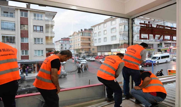 Doğalgaz patlamasında hasar gören binada Mamak Belediyesinden onarım