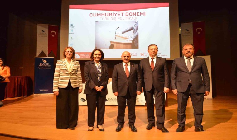 Düzce Üniversitesinden Cumhuriyetin 100. Yılında Ufuk Açıcı Türk Dış Politikası Değerlendirmesi