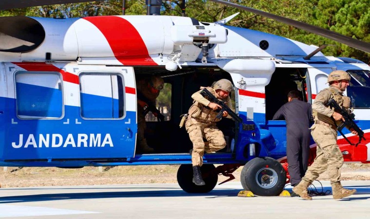 Edirnede bir haftada bin 90 göçmen ve 25 organizatör yakalandı