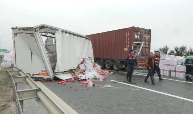 Ek fotoğraf // TEM’de kaza: Yol trafiğe kapandı