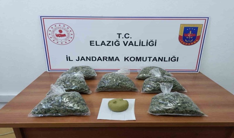 Elazığda uyuşturucu madde taşıyan 4 kişi tutuklandı