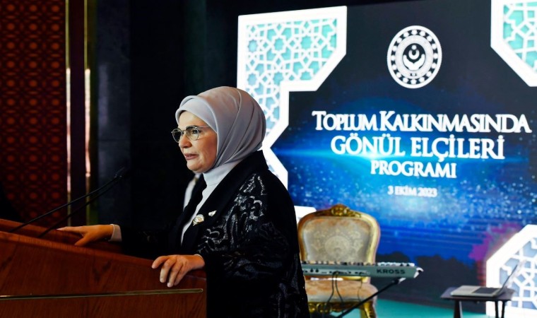 Emine Erdoğan: Koruyucu ailelik konusunda ön yargı bariyerlerini aşarak büyük yol katettik