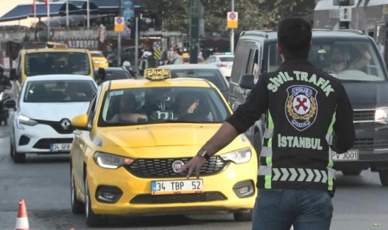 Eminönü’nde taksi denetimi: Kemeri taksam her şey daha iyi olacaktı