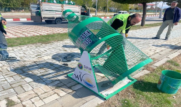 Ercişte atık plastik geri dönüşüm kutuları yerleştirildi