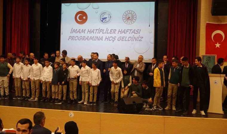 Ercişte İmam Hatipler Haftası programı yapıldı