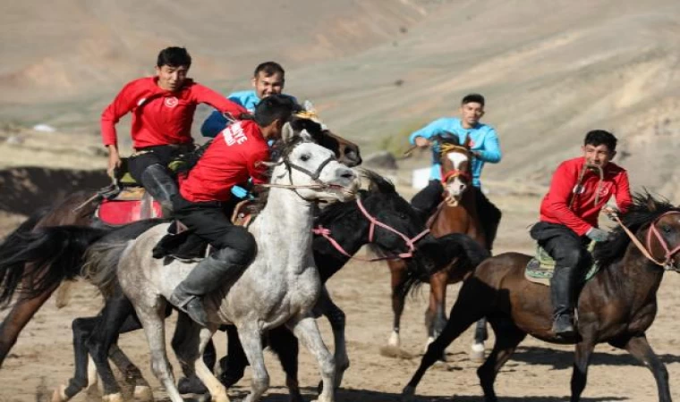 Erciş’te Kökbörü Türkiye Şampiyonası düzenlendi