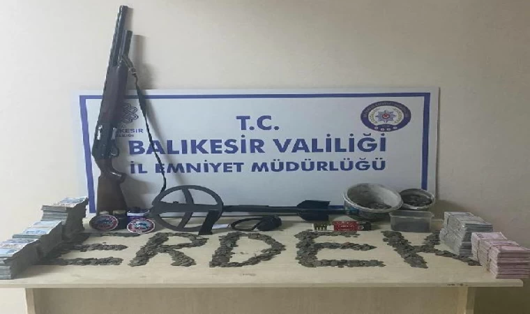 Erdek’te tarihi eser operasyonu; 3 bin 882 sikke ele geçirildi, 3 gözaltı