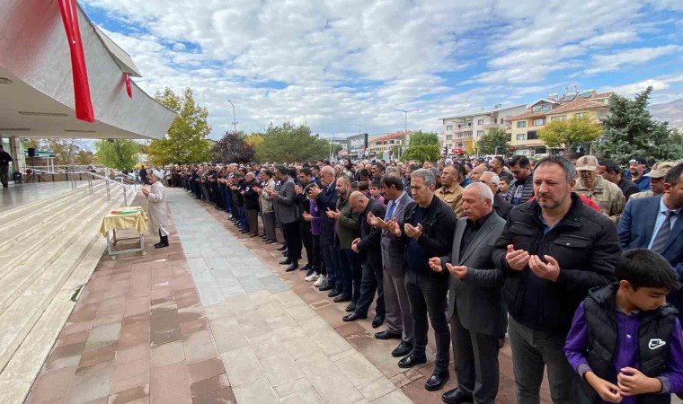 Erzincanda, Filistinliler için gıyabi cenaze namazı kılınarak yürüyüş yapıldı