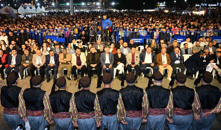 Esenyurtta 2. Kardeş Kültürler Festivali Güneydoğu gecesiyle renkli anlara sahne oldu