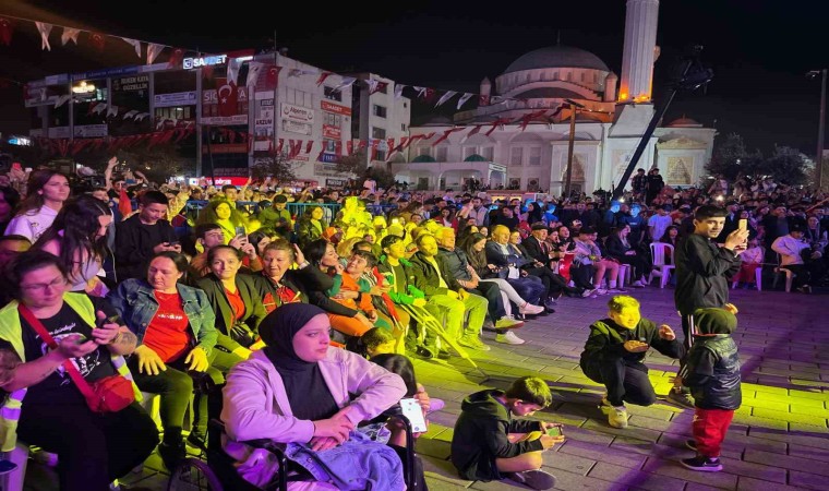 Esenyurtta Cumhuriyetin 100. yılı coşkuyla kutlandı