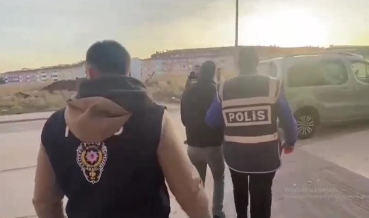 Eskişehir polisinden aranan şahıslara yönelik 33 ekip ve 196 personelle operasyon