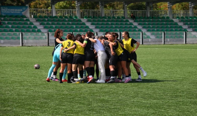 Eskişehirspor Kadınlar 3. Lig yolunda terlemeden tur atladı