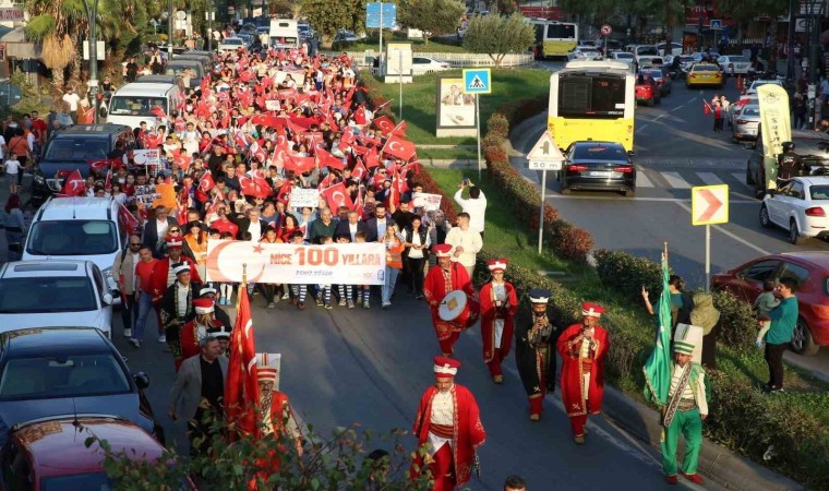 Eyüpsultanın dört bir yanında Cumhuriyetin 100üncü yılı coşkusu