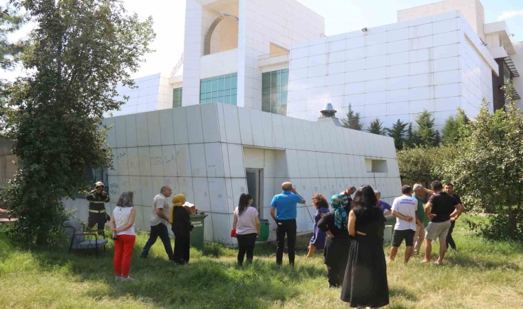 Fakülte kantininde çıkan yangına kısa surede müdahale