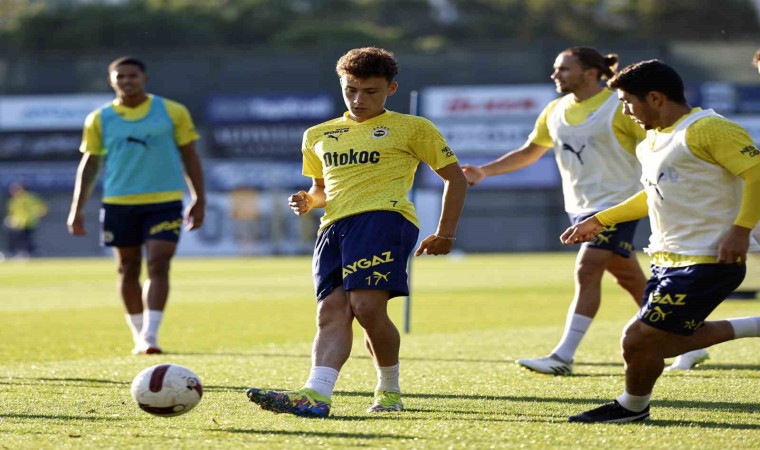 Fenerbahçe günü çift antrenmanla tamamladı