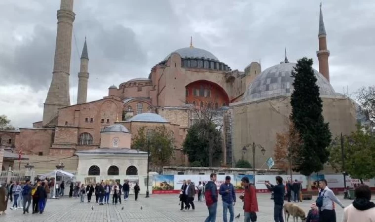 Filistin’de hayatını kaybedenler için Ayasofya Camii’nde sela okundu