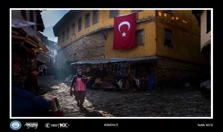 Fotoğraf sanatçılarından ‘bayrak resitali