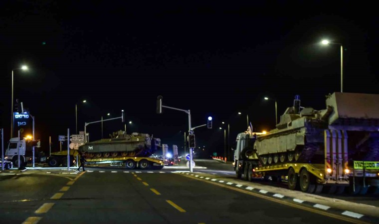 Gazze sınırına sevkiyat gece gündüz sürüyor