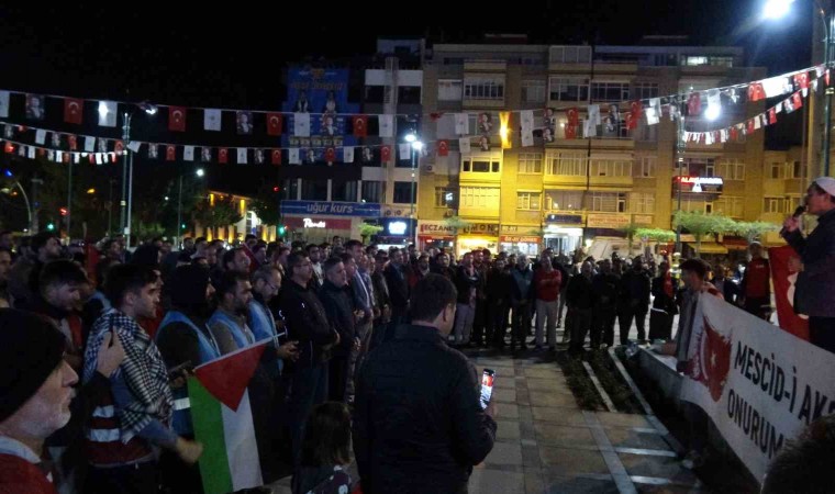 Gazzede gerçekleştirilen hastane saldırısı Burdurda protesto edildi