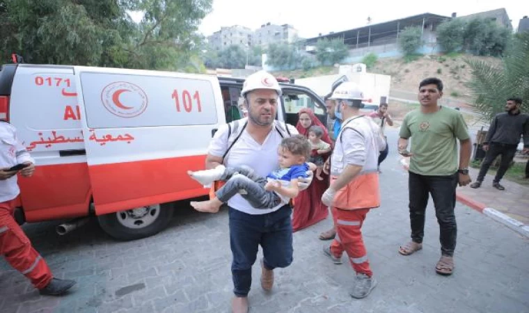 Gazze’de yaralanan çocuklar objektiflere böyle yansıdı