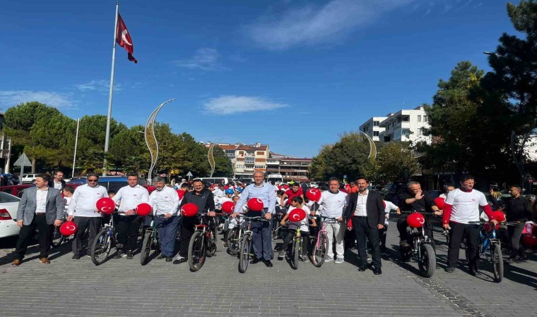 Gedizde 100 öğrenci 100 pedal etkinliği