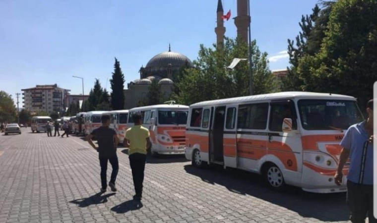 Gedizde çocuklarını okul servisine veremeyen aileleri sevindiren karar