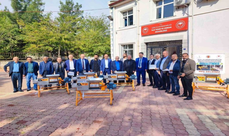 Gercüşte 30 köye üzüm sıkma makinesi dağıtıldı