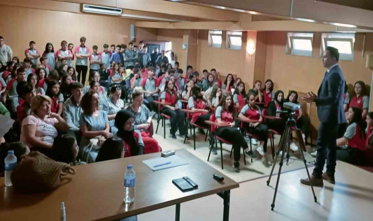 Germencikte lise öğrencilerine meslek seçimi eğitimi