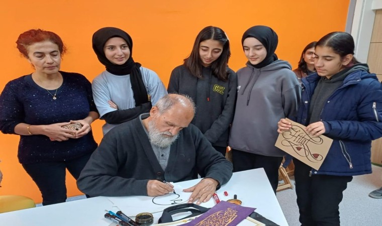 Güzel Sanatlar Lisesi Hattat Mustafa Antikayı ağırladı