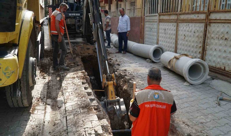 Haliliyede üstyapı çalışmaları ile yollar iyileştiriliyor