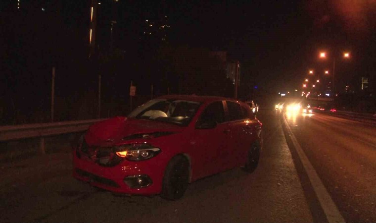 Hatalı sollama yapan motosiklete otomobil çarptı: 1 hafif yaralı