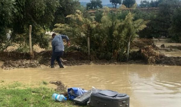 Hatay’da şiddetli yağış sele dönüştü, tarım arazileri zarar gördü