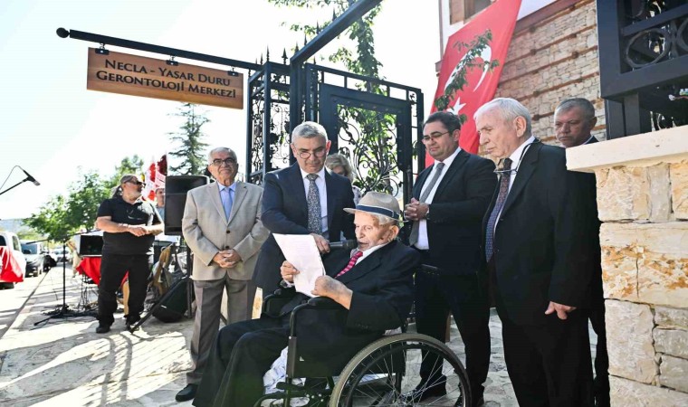 İbradıda tarihi konak Gerontoloji Merkezi oldu